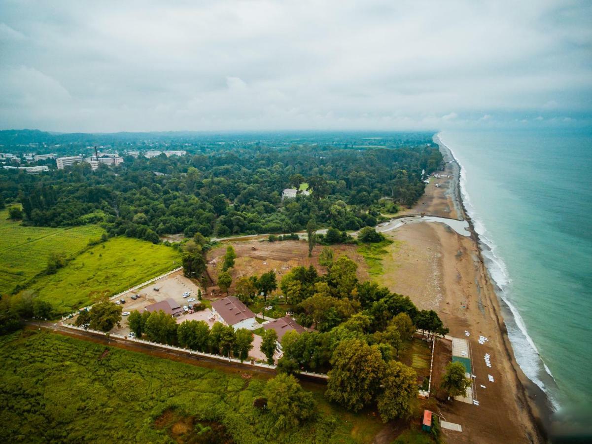 Апартаменты Гостевой Дом Агудзера Gulrip'shi Bagian luar foto